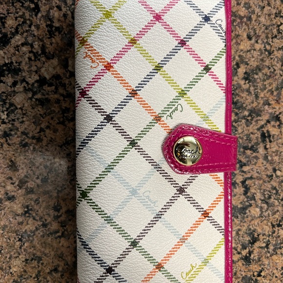 Great condition Coach handbag with matching wallet - Picture 3 of 3